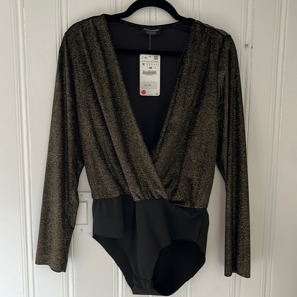Zara Tops Nwt Zara Glitter Long Sleeve Bodysuit In Black Gold